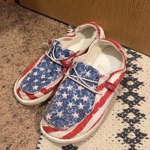 Hey dudes red white and blue